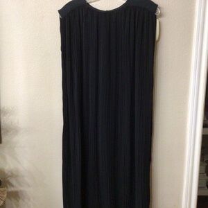 Black Pleated Midi Dress - Brand